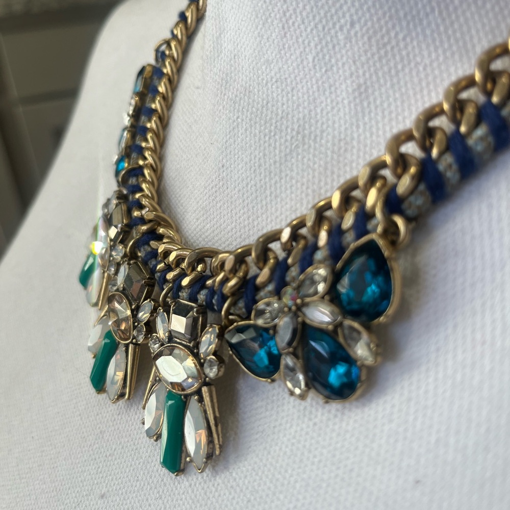 Statement Neckace - image 7